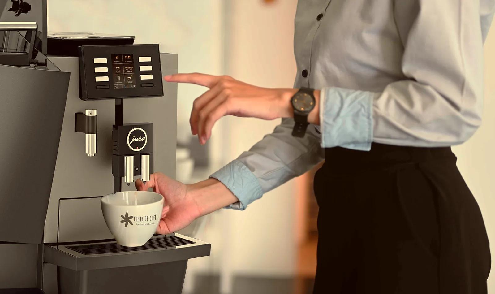 Machine Jura et tasse Fleur de Café